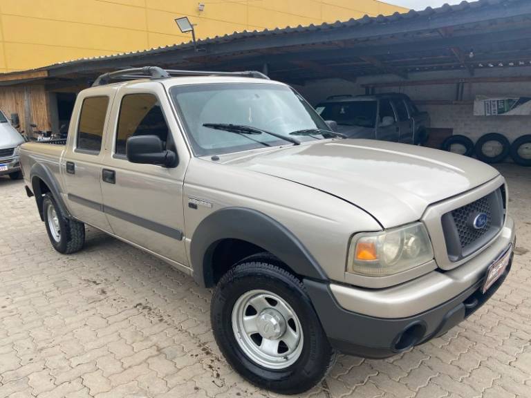 FORD - RANGER - 2005/2005 - Bege - R$ 54.900,00