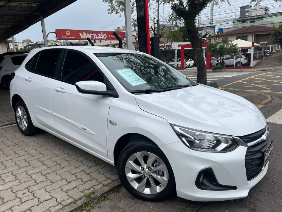 CHEVROLET - ONIX - 2020/2020 - Branca - R$ 62.900,00