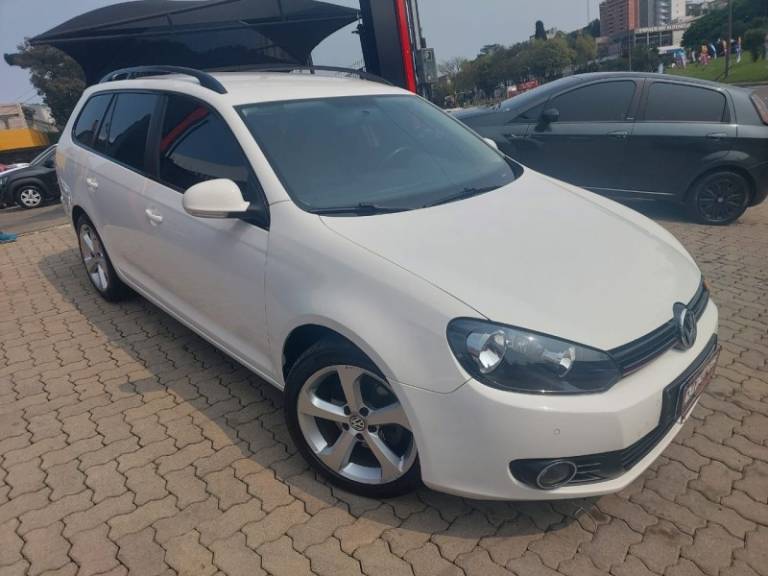 VOLKSWAGEN - JETTA - 2012/2012 - Branca - R$ 55.900,00