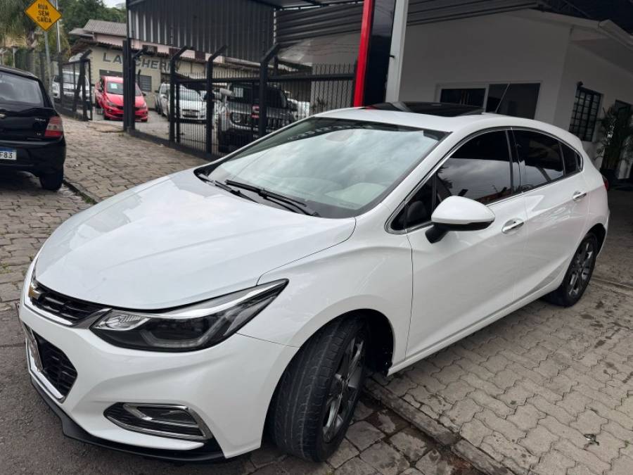 CHEVROLET - CRUZE - 2018/2018 - Branca - R$ 95.900,00