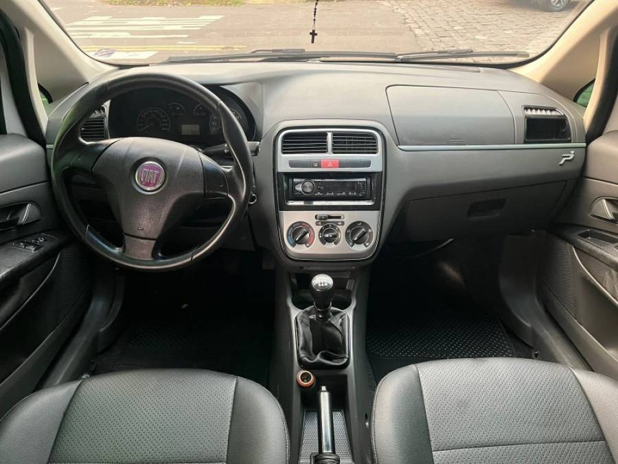 FIAT - PUNTO - 2012/2012 - Branca - R$ 33.900,00