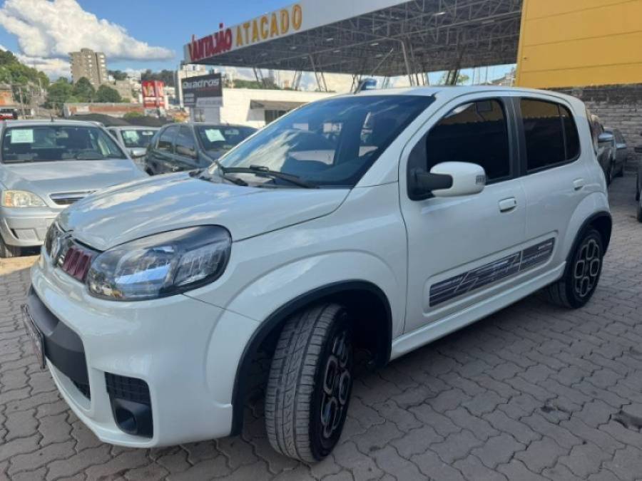 FIAT - UNO - 2015/2015 - Branca - R$ 42.900,00