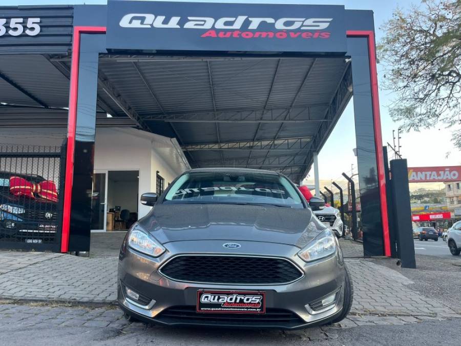 FORD - FOCUS - 2018/2018 - Cinza - R$ 59.900,00