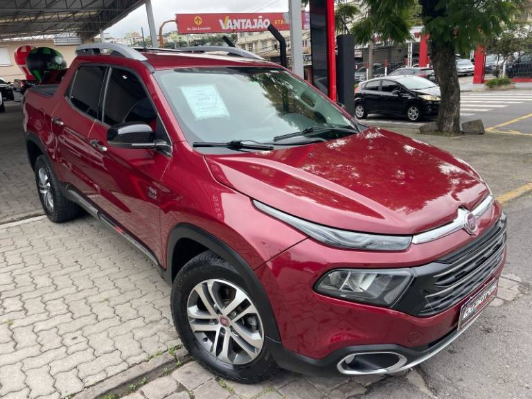 FIAT - TORO - 2018/2018 - Vermelha - R$ 99.990,00