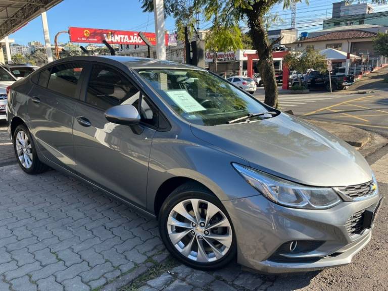 CHEVROLET - CRUZE - 2018/2018 - Prata - R$ 84.900,00