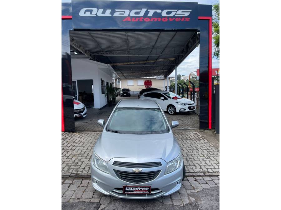 CHEVROLET - ONIX - 2015/2015 - Prata - R$ 45.900,00