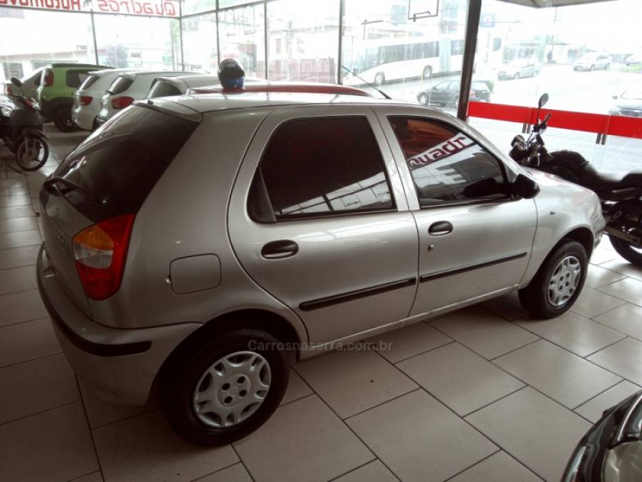 FIAT - PALIO - 2001/2001 - Prata - R$ 13.900,00