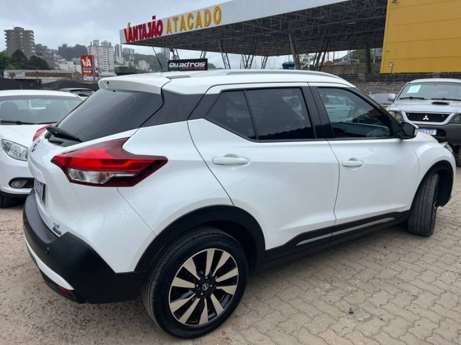 NISSAN - KICKS - 2018/2018 - Branca - R$ 79.990,00