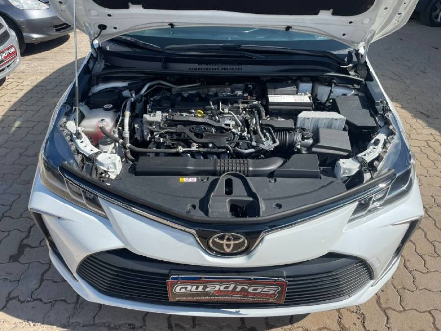 TOYOTA - COROLLA - 2023/2023 - Branca - R$ 129.990,00