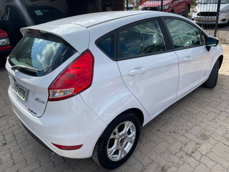 FORD - FIESTA - 2014/2014 - Branca - R$ 43.900,00