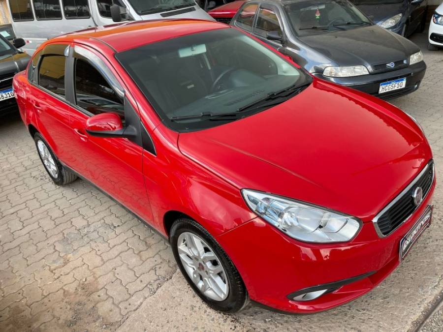 FIAT - SIENA - 2017/2017 - Vermelha - R$ 40.900,00