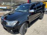 TOYOTA - HILUX SW4 - 2011/2011 - Preta - R$ 124.900,00