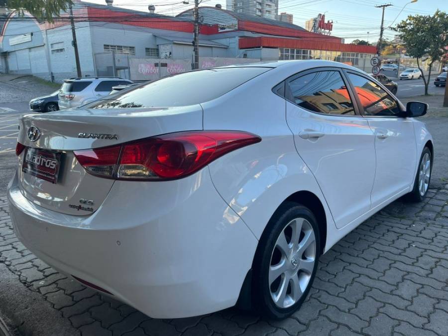 HYUNDAI - ELANTRA - 2013/2013 - Branca - R$ 68.900,00