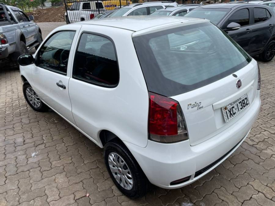 FIAT - PALIO - 2016/2016 - Branca - R$ 28.900,00