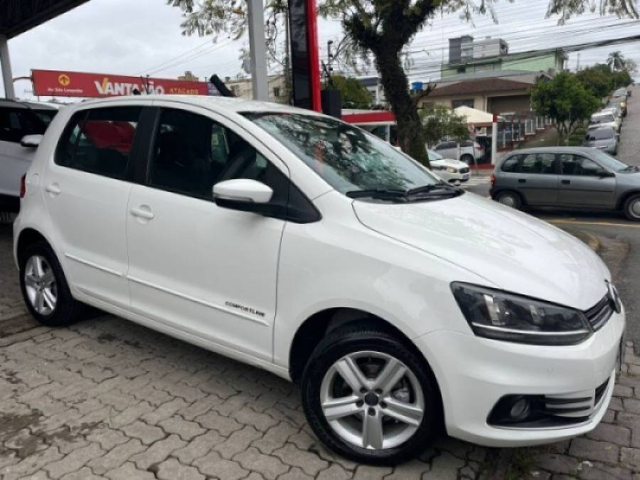 VOLKSWAGEN - FOX - 2016/2016 - Branca - R$ 48.900,00