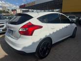 FORD - FOCUS - 2014/2014 - Branca - R$ 60.900,00