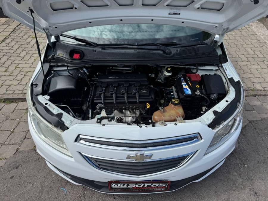 CHEVROLET - ONIX - 2014/2014 - Bronze - R$ 43.900,00