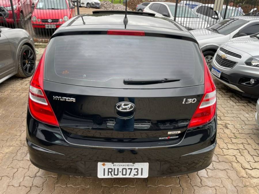 HYUNDAI - I30 - 2011/2011 - Preta - R$ 46.990,00