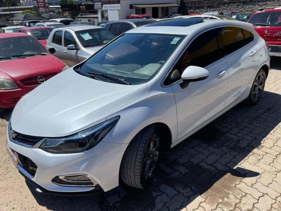 CHEVROLET - CRUZE - 2018/2018 - Branca - R$ 95.900,00