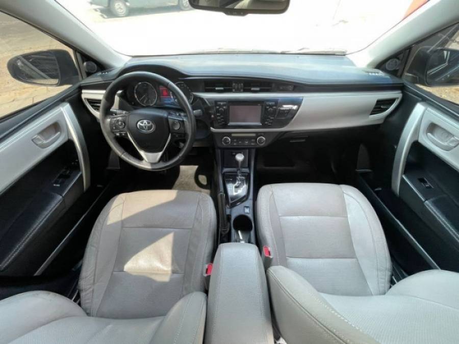 TOYOTA - COROLLA - 2016/2016 - Preta - R$ 85.900,00