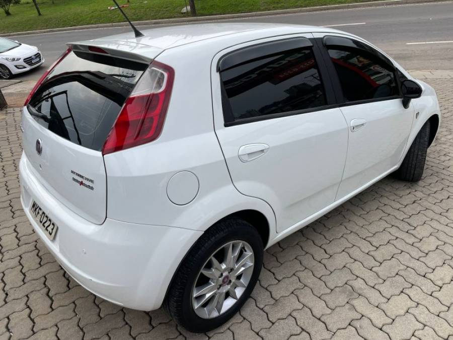 FIAT - PUNTO - 2012/2012 - Branca - R$ 33.900,00