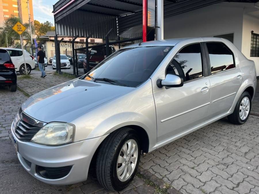 RENAULT - LOGAN - 2011/2011 - Prata - R$ 24.900,00