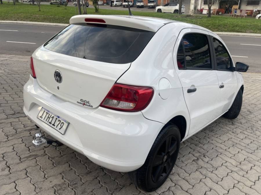 VOLKSWAGEN - GOL - 2013/2013 - Branca - R$ 30.900,00