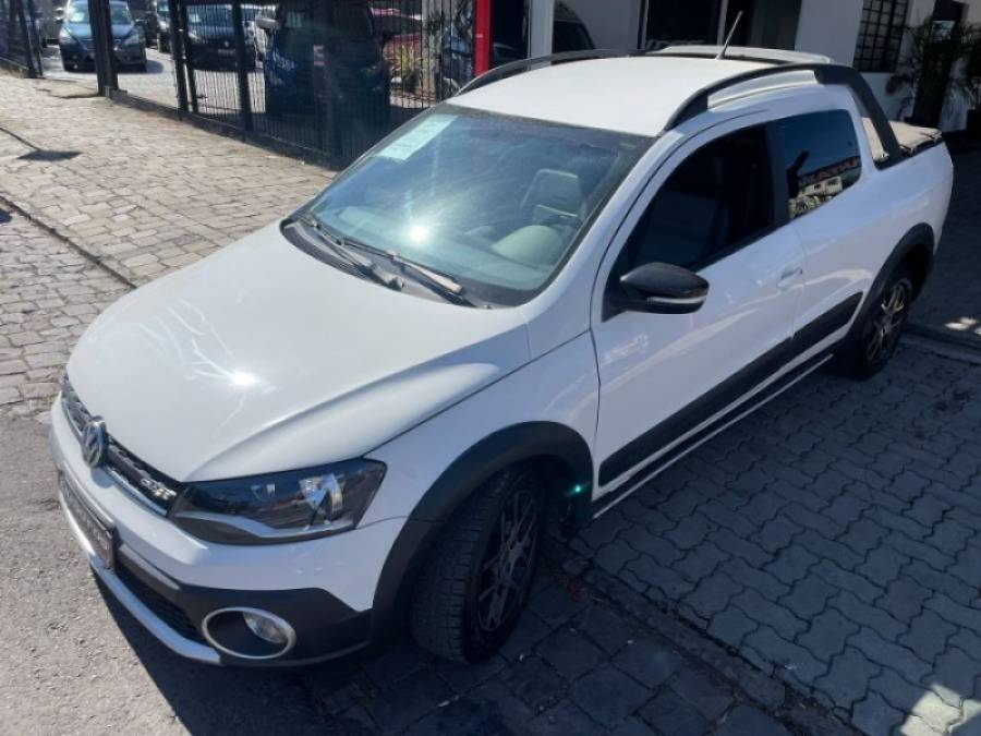 VOLKSWAGEN - SAVEIRO - 2016/2016 - Branca - R$ 70.900,00