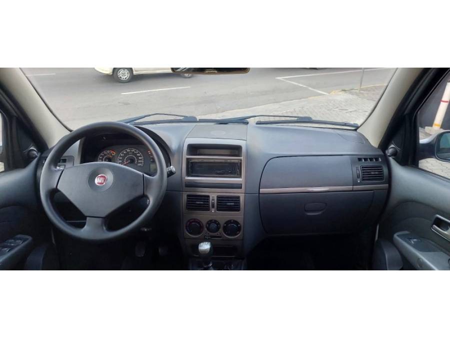 FIAT - PALIO - 2011/2011 - Prata - R$ 33.900,00