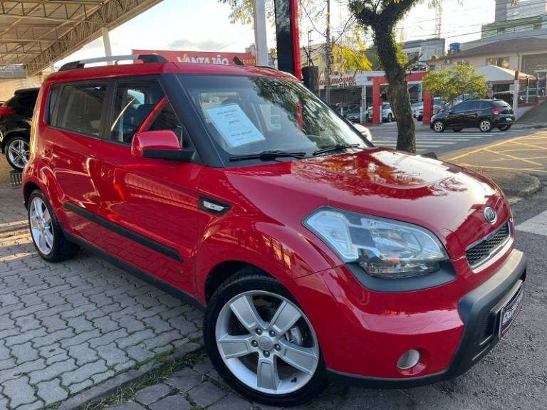 KIA MOTORS - SOUL - 2010/2010 - Vermelha - R$ 38.900,00