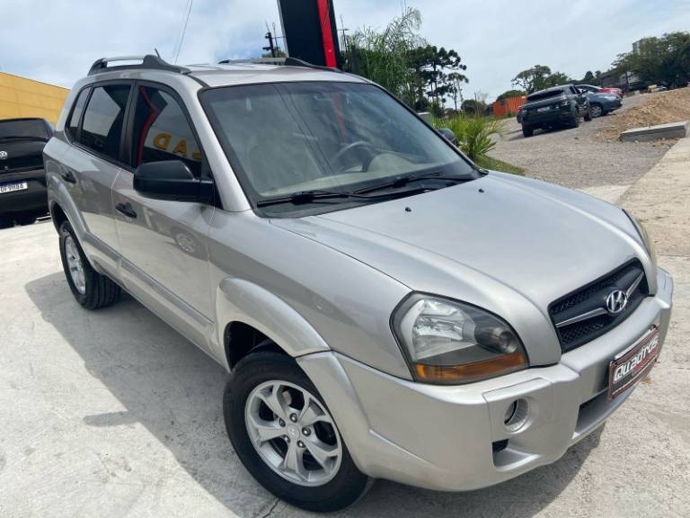 HYUNDAI - TUCSON - 2010/2010 - Prata - R$ 39.900,00