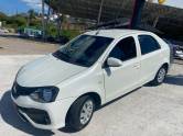 TOYOTA - ETIOS - 2019/2019 - Prata - R$ 65.900,00