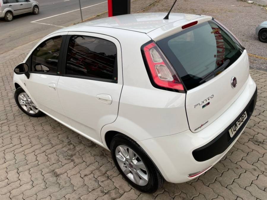 FIAT - PUNTO - 2013/2013 - Branca - R$ 39.900,00