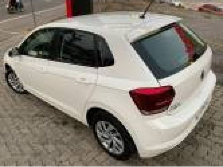 VOLKSWAGEN - POLO - 2020/2020 - Branca - R$ 66.900,00