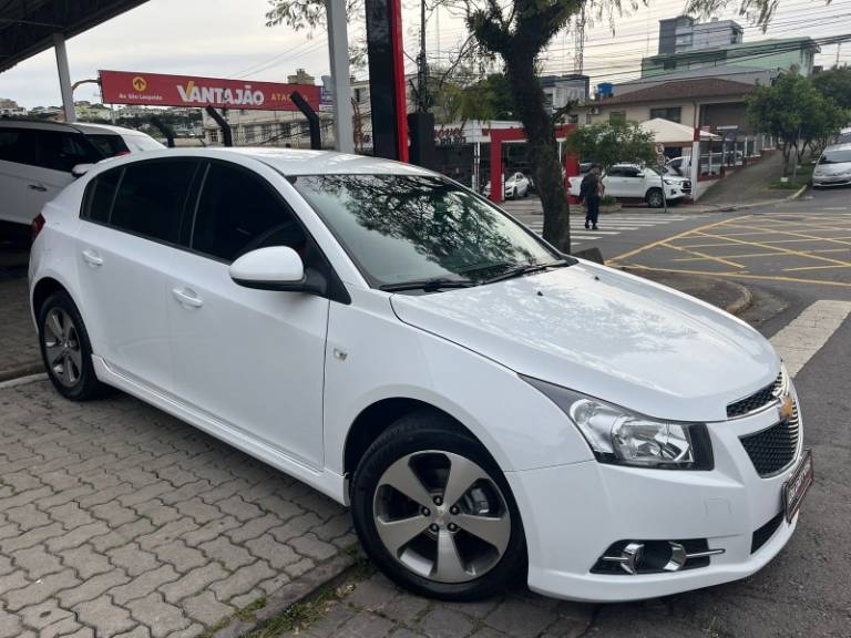 CHEVROLET - CRUZE - 2013/2013 - Branca - R$ 58.900,00