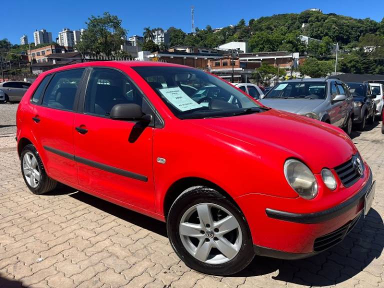 VOLKSWAGEN - POLO - 2005/2005 - Vermelha - R$ 26.900,00