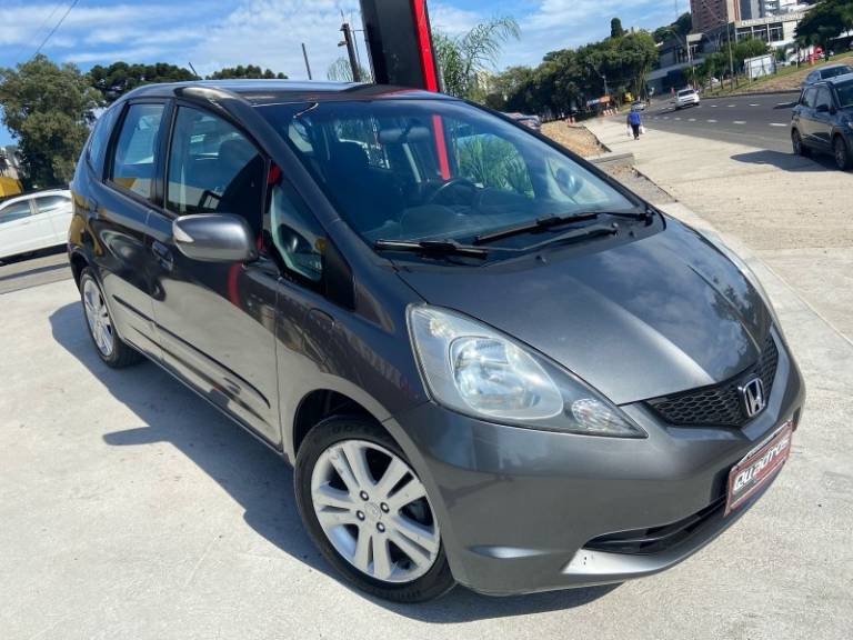 HONDA - FIT - 2010/2010 - Cinza - R$ 41.900,00