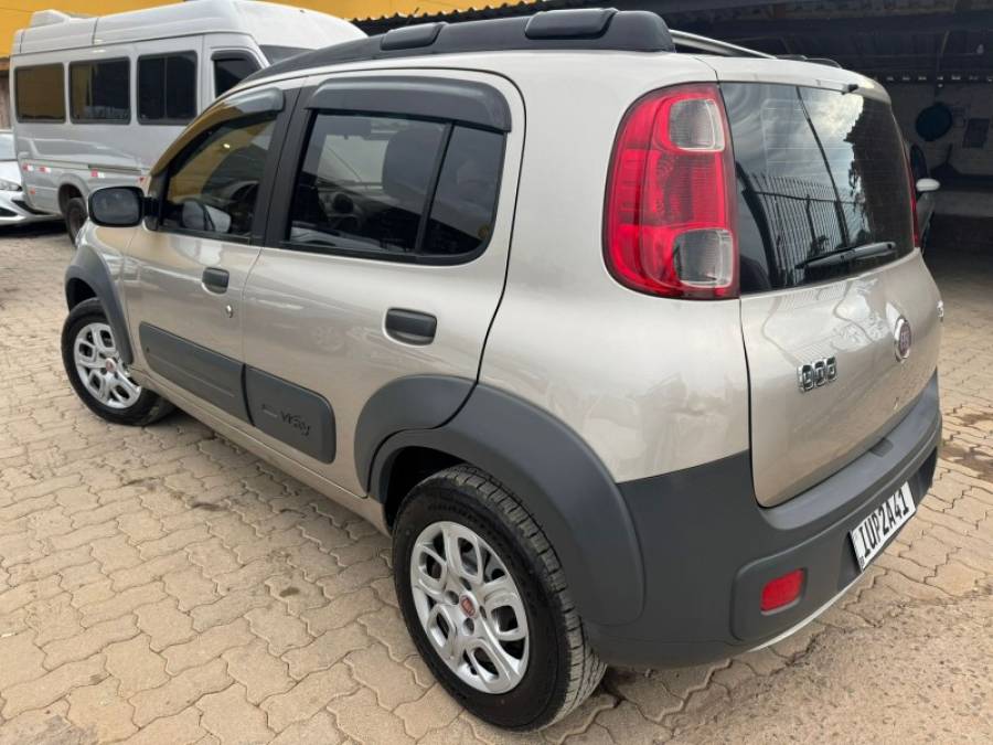 FIAT - UNO - 2014/2014 - Marrom - R$ 37.900,00