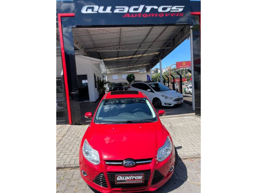 FORD - FOCUS - 2014/2014 - Vermelha - R$ 61.900,00