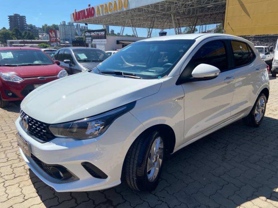 FIAT - ARGO - 2018/2018 - Branca - R$ 53.900,00