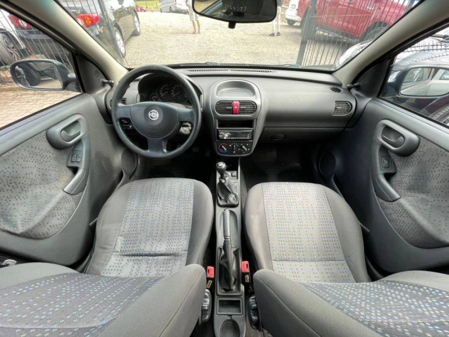 CHEVROLET - CORSA - 2012/2012 - Prata - R$ 29.900,00