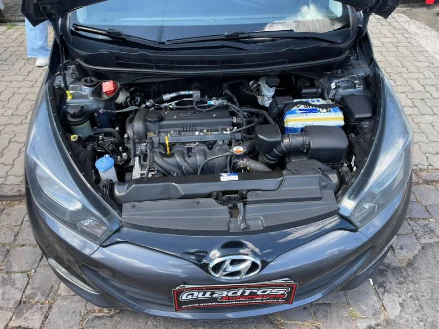 HYUNDAI - HB20S - 2015/2015 - Cinza - R$ 50.900,00