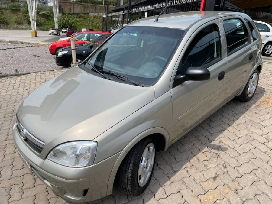 CHEVROLET - CORSA - 2011/2011 - Dourada - R$ 29.990,00