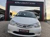 TOYOTA - ETIOS - 2013/2013 - Branca - R$ 38.900,00