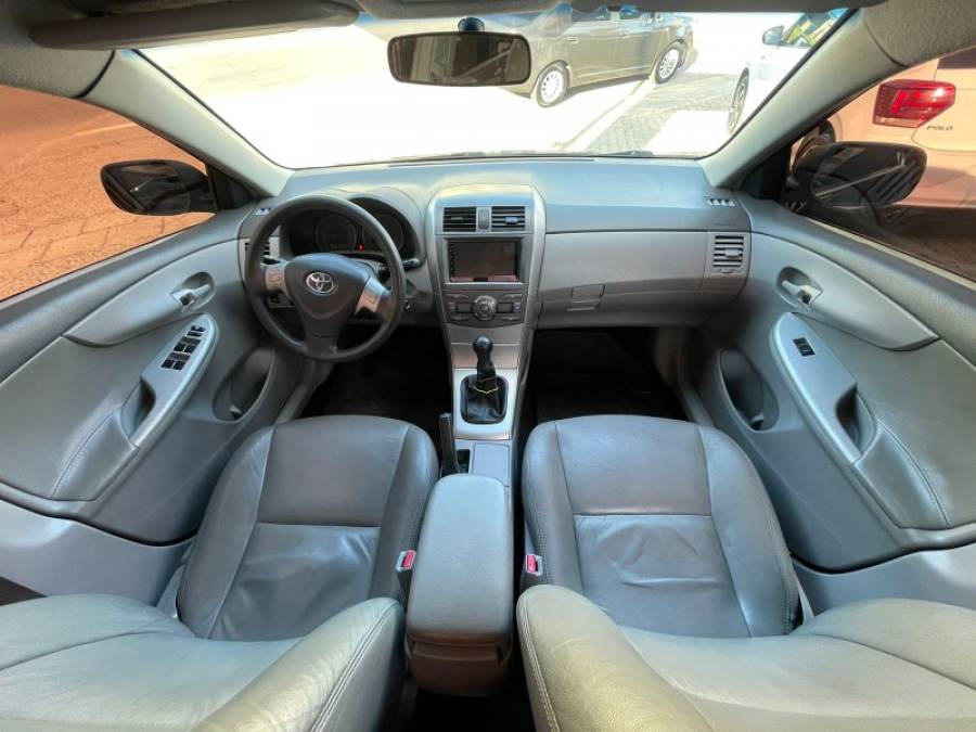 TOYOTA - COROLLA - 2010/2010 - Preta - R$ 49.900,00