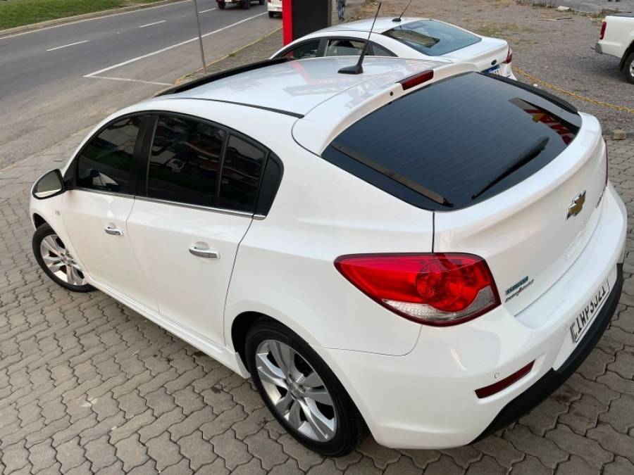 CHEVROLET - CRUZE - 2015/2015 - Branca - R$ 74.900,00