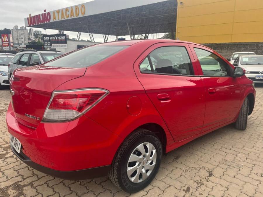 CHEVROLET - PRISMA - 2015/2015 - Vermelha - R$ 45.900,00